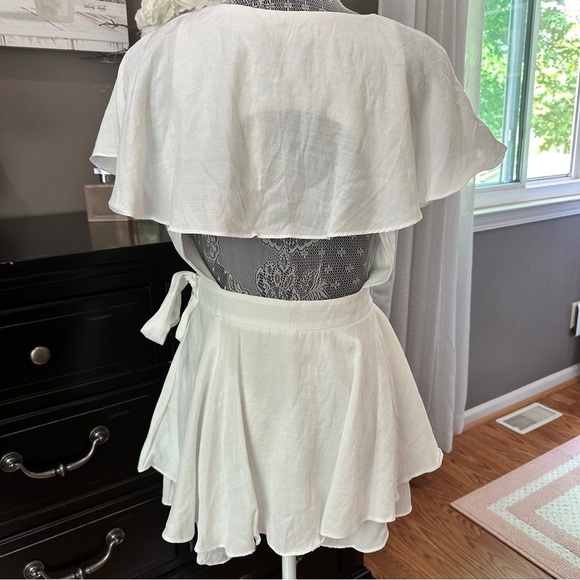DO+BE White Ruffle Wrap Romper – Size S (New with Tags) - Picture 11 of 15